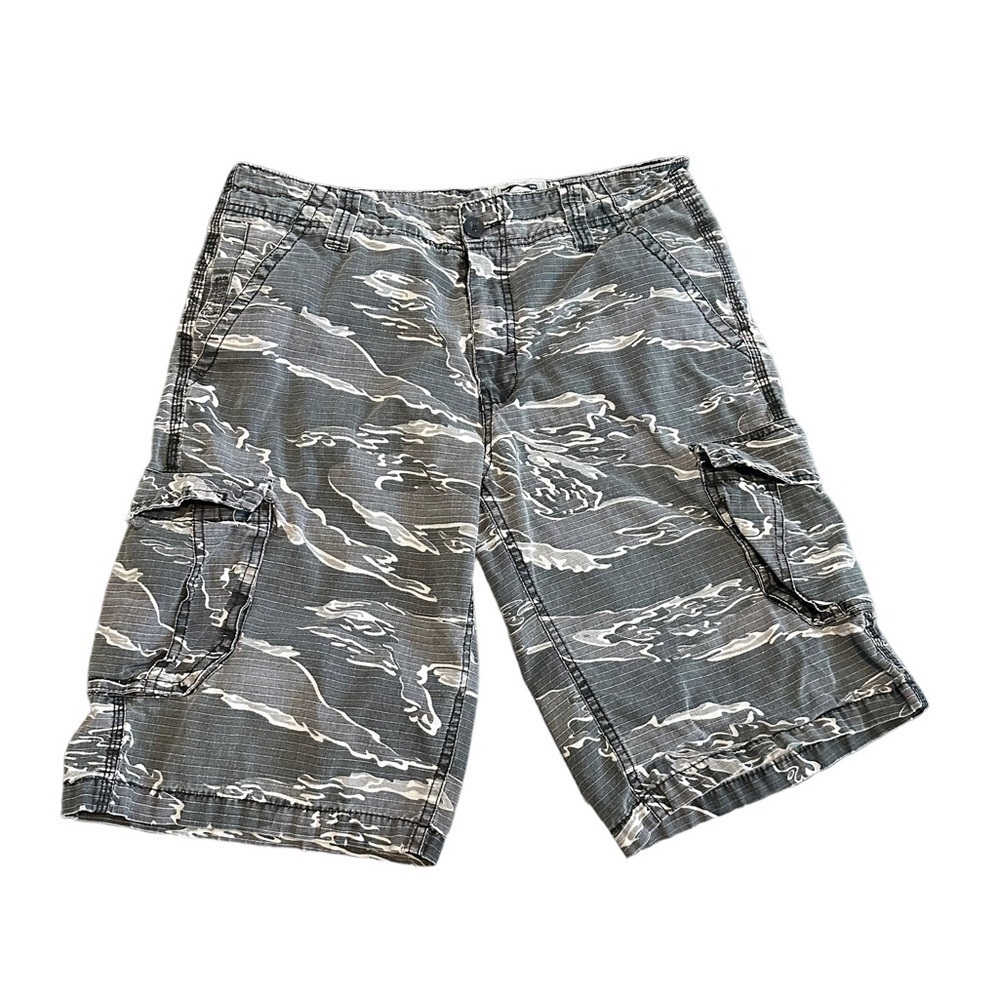 Free world , cargo , Camo , shirts , gray white , size 32